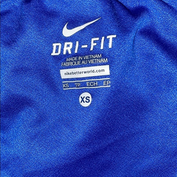 Women’s Nike Shorts - Picture 3 of 4